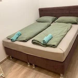 roland-apartment-downtown-korut.inbudapesthotels.com/